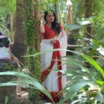 Rethika Srinivas Instagram - Among the greens is the best place to be🌻✨ #tumtak #newphotoshoot #trending #bts #viral #rethikasrinivas #serene #reels #expression #instareels #chennai #moodygrams #justanotherdayinwa #reelitfeelit #spot #attitude #positivity #rethikasjustmywayfam #exclusive #timeless #instagood #instafamous #shoot #actress #fun #staypositive #greenery #red #nature