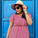 Rethika Srinivas Instagram - Leave everyone wondering what is more interesting… you or your hat? 😍✨ #red #door #pondy #love #rethikasrinivas #rethika #hat #postivevibes #spreadlove #streetstyle #photowalk #lovefordoors #smile #blue