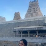 Rethika Srinivas Instagram – I love temples!! #rethikasrinivas #rethikasrinivas #temple #pond #positivevibes #beauty #nature #travel