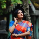 Rethika Srinivas Instagram - Happy Dussehra and Vijayadashami✨ May this year the evil of ego and attitude dies and may your heart announce the victory of love ♥️ #recentphotoshoot Photo by @iamanaditya #vijayadashami #festivewear #southindian #rethika #rethikasrinivas #blue #poo #positivevibes #auspicious #simplicity #elegant #outdoors #newphoto #actress #kollywood #tamil #traditional #smile #pattusaree #grace #silk #shine #happy #spreadlove #newday #tamilnadu #trending