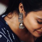 Rethika Srinivas Instagram - I guess it’s okay to be a little obsessed with this Jhumka ✨ What do you think?😉 #recentphotoshoot Photo by @iamanaditya Beautiful Location @indeco_swamimalai Location contact 094444 10395 #indecoswamimalai #newphotoshoot #trending #jhumkas #blue #rethikasrinivas #rethikasjustmyway #instafamily #expression #positivevibes #chennai #moodygrams #justanotherdayinwa #skincare #orange #attitude #positivity #rethikasjustmywayfam #exclusive #timeless #instagood #instafamous #swamimalai #actress #staysafe #staypositive
