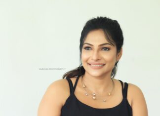 Rethika Srinivas Instagram - Wherever you go, no matter what the weather, always bring your own sunshine 🌻✨ #recentphotoshoot Photo @varuun.jpg Makeup @makeupbysaineethz Hair @makeupwithlekha ——— #rethika #newphotoshoot #trending #smile #dress #rethikasrinivas #rethikasjustmyway #instafamily #expression #positivevibes #chennai #moodygrams #justanotherdayinwa #skincare #messyhair #attitude #positivity #skin #exclusive #timeless #instagood #instafamous #smokeyeyes #actress #staysafe #staypositive #selflove #simplicity #black