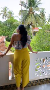 Rethika Srinivas Instagram - Ha! What a joy it was staying in the lovely, palatial rooms of @indeco_swamimalai ♥️
You guys must check them out..

Shot by @iamanaditya 
@indeco_swamimalai 
Location contact 094444 10395

———
#staycation #newphotoshoot #trending #indecoswamimalai #viral #rethikasrinivas #serene #reels #expression #instareels #chennai #moodygrams #justanotherdayinwa #reelitfeelit #room #attitude #positivity #rethikasjustmywayfam #exclusive #timeless #instagood #instafamous #dance #actress #fun #staypositive #black #team #bright #inthemiddle