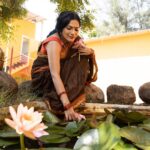 Rethika Srinivas Instagram - Don’t wait for someone to bring you flowers. Plant your own garden and decorate your own soul 🤍✨ #recentphotoshoot Photo @nvn_photography446 Styled by @styleupramyasekar @ramya_sekar_design_studio @velvetstories_ Hair and Make up @nirmala.jansi Location @casuarina_bay ——— #eyes #newphotoshoot #trending #closeup #brown #rethikasrinivas #rethikasjustmyway #instafamily #expression #positivevibes #chennai #moodygrams #justanotherdayinwa #skincare #red #attitude #positivity #rethikasjustmywayfam #exclusive #timeless #instagood #instafamous #jasmine #actress #lotus #staypositive #anklets #traditional #poo