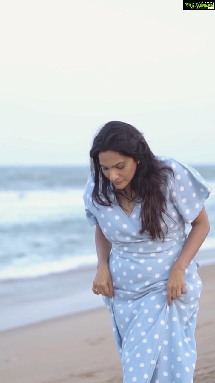 Rethika Srinivas - 4.5K Likes - By the beach is my favourite place to be 🤍✨
Photography @nvn_photography446
Video @videosiva
Styled by @styleupramyasekar
Blouse @ramya_sekar_design_studio
YT channel @velvetstories_
Hair and Make up @nirmala.jansi
Location @casuarina_bay
———
#beachlife #newphotoshoot #trending #closeup #viral #rethikasrinivas #serene #reels #expression #instareels #chennai #moodygrams #justanotherdayinwa #reelitfeelit #waves #attitude #positivity #rethikasjustmywayfam #exclusive #timeless #instagood #instafamous #blues #actress #sand #staypositive #ocean #beach #bright #srilankansongs