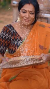 Rethika Srinivas Instagram - Nothing can dim the smile on your face when you’re doing something you love✨ 

Photography @nvn_photography446 
Video @videosiva 
Styled by @styleupramyasekar 
Blouse @ramya_sekar_design_studio 
YT channel @velvetstories_ 
Hair and Make up @nirmala.jansi 
Location @casuarina_bay

———
#tamilsongs #newphotoshoot #trending #closeup #viral #rethikasrinivas #arasipodaikrathu  #reels #expression #instareels #chennai #moodygrams #justanotherdayinwa #reelitfeelit #aadi #attitude #positivity #rethikasjustmywayfam #exclusive #timeless #instagood #instafamous #traditional #actress #yellow #staypositive #mookuthi #rice #cooking #thangamey