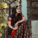 Rethika Srinivas Instagram – When you possess light within you, you see it externally ✨

#recentphotoshoot 

Photo @sheimour69 @sheimourcapture @sheimour 
Edit @rasvik_m 
Hair and Make up @makemeupbyjanani 

———
#eyes #newphotoshoot #trending #closeup #brown #rethika #rethikasjustmyway #instafamily #expression #positivevibes #chennai #moodygrams #justanotherdayinwa #skincare #red #attitude #positivity #rethikasjustmywayfam #exclusive #timeless #instagood #instafamous #lockdown #actress #staysafe #staypositive