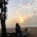 Rethika Srinivas Instagram - Enjoying this beautiful sunrise ✨ #sunrise #sea #mud #rethikasrinivas #randomclick #nofilter