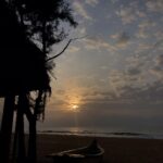 Rethika Srinivas Instagram – Enjoying this beautiful sunrise ✨

#sunrise #sea #mud #rethikasrinivas #randomclick #nofilter