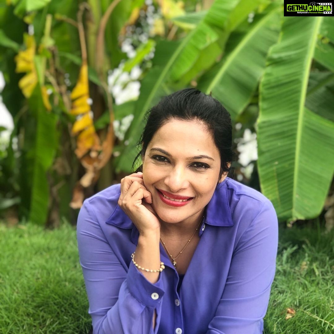 Rethika Srinivas Instagram - Life is like a mirror. Smile at it and it smiles back at you.#staypositive !