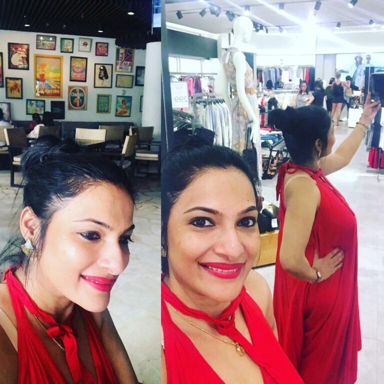 Rethika Srinivas Instagram - Smile in the mirror. Do that every morning and you'll start to see a big difference in your life.#staysmiling !