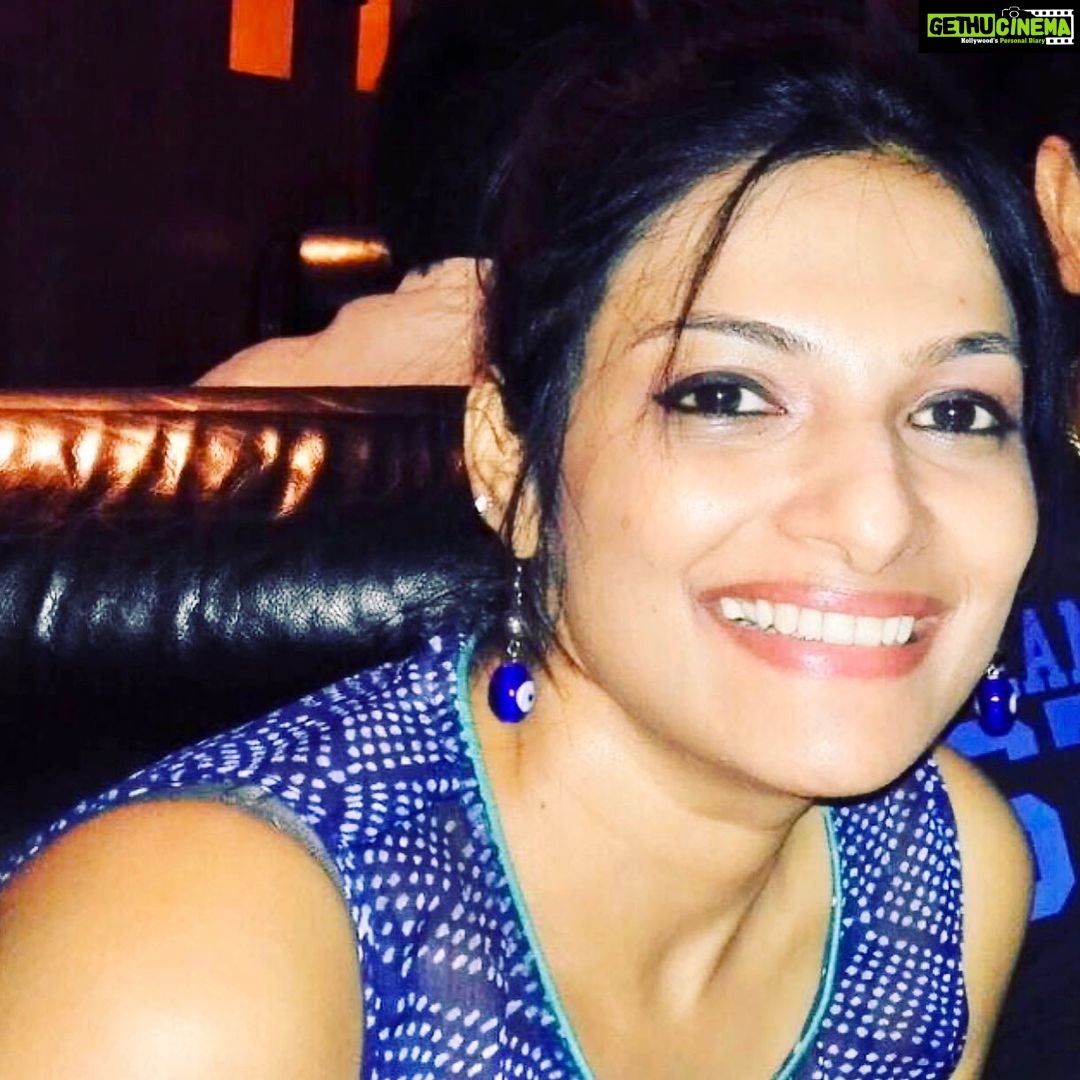 Rethika Srinivas Instagram - Keep your face to the sunshine and you cannot see a shadow. ... Good morning !