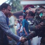 Aadarsh Balakrishna Instagram - With my Peshawar producer @vibhuagarwalofficial...thank you for believing in me. Cannot wait for you all to watch it 😊 #Peshawar #hindiwebseries #UlluApp