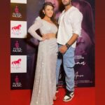Aalisha Panwar Instagram - As always .., starting from there where we last ended .. . Hmaari baate kabhi khatm ni Ho skti .. 😅🤣 @i_shagunofficial Thanku for being there .. #AboutLastNight #LaunchParty #AankhiyaanNuNindNaaAave