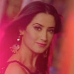 Aalisha Panwar Instagram – #fridayvibes #fridaymood #dilbar #dance #throwback #Avneet #TMIJ #ZeeTv ❤️