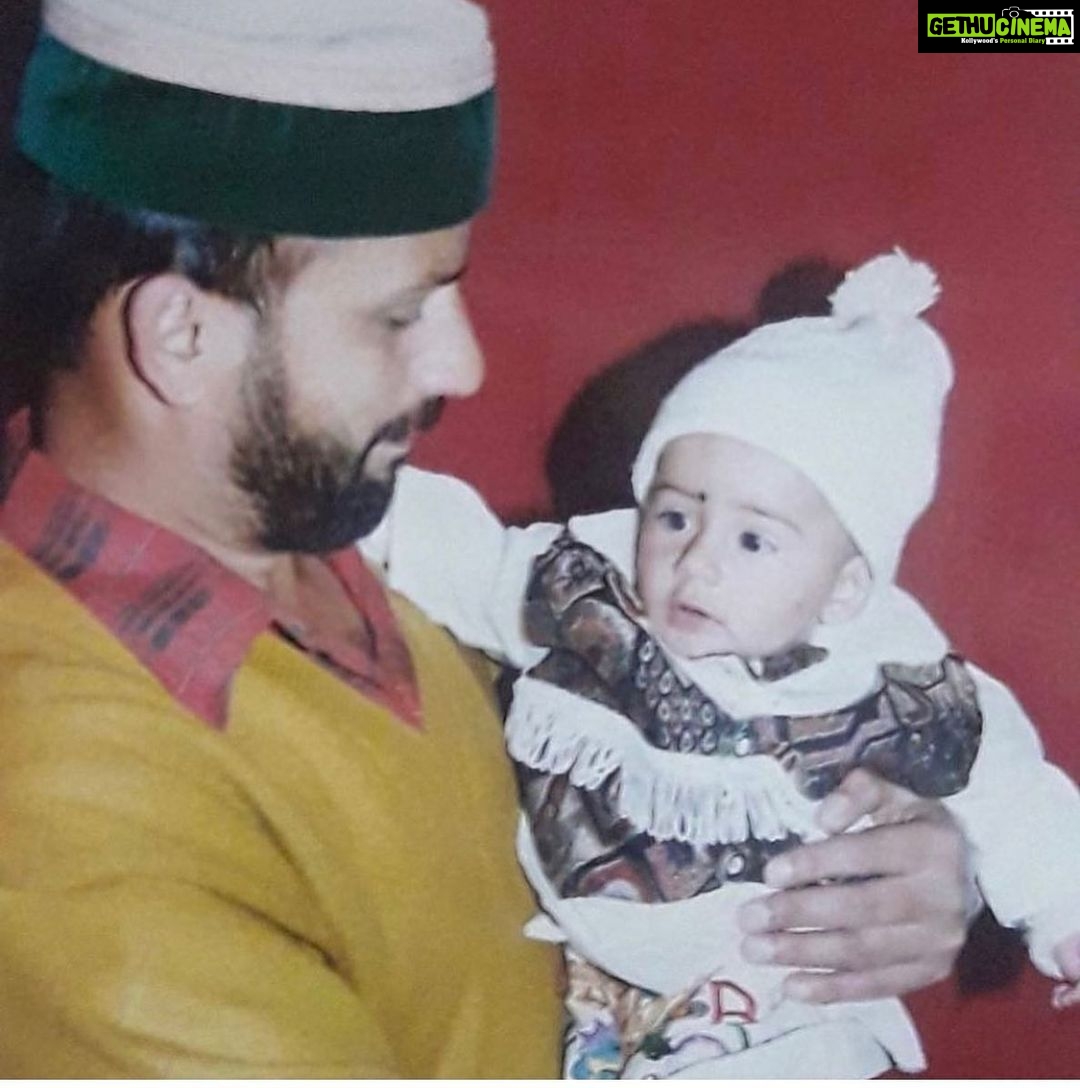 Aalisha Panwar Instagram - He’ll always be my King .. and I’ll always be his little princess 👑.. Happy Father’s Day papa .. Behind every successful girl there’s a progressive man .. for me it’s you .. Lots of love.. @_dineshpanwar_ ❤️👨👧