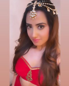 Aalisha Panwar Instagram - Sunshine mixed with a little hurricane .. ., ❣️