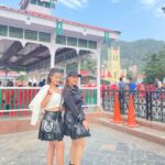 Aalisha Panwar Instagram - Pahadi girls .. ..,, 💗🌄 @anita.panwar.3720 @aarohi_panwar_18 Shimla - शिमला