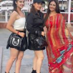 Aalisha Panwar Instagram - Pahadi girls .. ..,, 💗🌄 @anita.panwar.3720 @aarohi_panwar_18 Shimla - शिमला