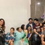 Aalisha Panwar Instagram - Well.. ., that’s us.. ..🤷‍♀️😅🥰 . . @yuvrajkochhar157 @vineetrainaofficial @nehaadhvikmahajan @adhvik_official @aslichandni @munishakhatwani @sameernthakur @hunkydory_cafebarkitchen HunkyDory - Cafe Bar & Kitchen