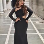 Aalisha Panwar Instagram - Any suitable caption .. .?? 🧐🤨🤷‍♀️🖤 . . . . . . . Outfit : @laxmikrishnalabel Styling : @therealmadrasi Executed : @publiquedom @ritu_m09