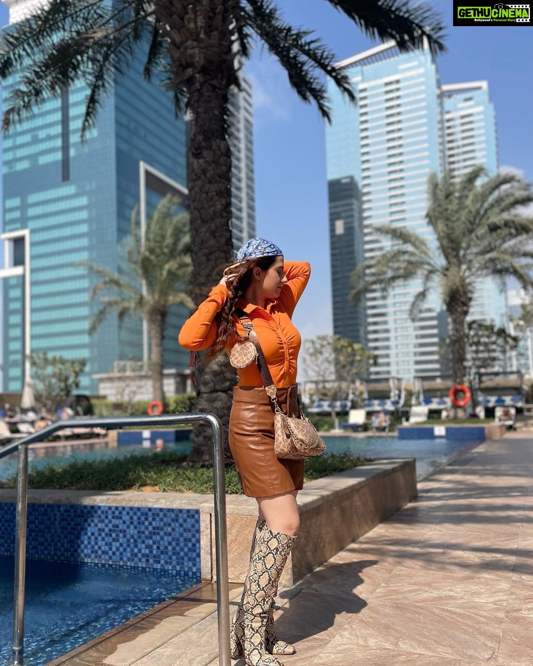 Aalisha Panwar Instagram - Let’s STOP .. Overvaluing what we’re not .. ., and Undervaluing what we really are.. .. have Mercy and give urself a Fair Chance .. .,!! 🤷♀️😉🙆♀️🧡 . . #tuesdaymotivation #positivevibes #tuesadythoughts #throwback #dubai Dubai United Arab Emirates