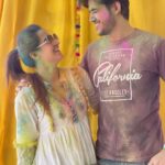 Aalisha Panwar Instagram - Happy Holi….. ..🎨🌈💗👀🙆‍♀️ . . . #holi2022 #holicelebration #friends #festivevibes #colours