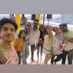 Aalisha Panwar Instagram - Happy Holi….. ..🎨🌈💗👀🙆‍♀️ . . . #holi2022 #holicelebration #friends #festivevibes #colours
