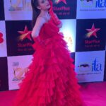 Aalisha Panwar Instagram - Stay Classy .. Sassy & a little Bad Assy .. 😉💃❣️ . . #redcarpet #ITAAwards2022 . . Wearing- @designer_divyaa Styled- @the_style_gramm Hair- @chhayanohar