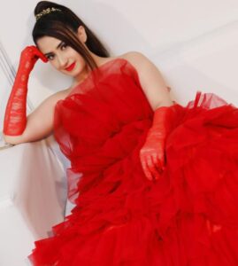 Aalisha Panwar Instagram - Light a FiRe They Can’t Put OuT .. .. ❤️‍🔥 . . Wearing- @designer_divyaa Styled- @the_style_gramm Hair- @chhayanohar
