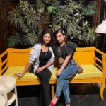 Aalisha Panwar Instagram - #funnight #gettogether #friends #foodlovers #asianfood #fun #masti #chitchat . . @yuvrajkochhar157 @roshni_sahota @nikitaparikh411