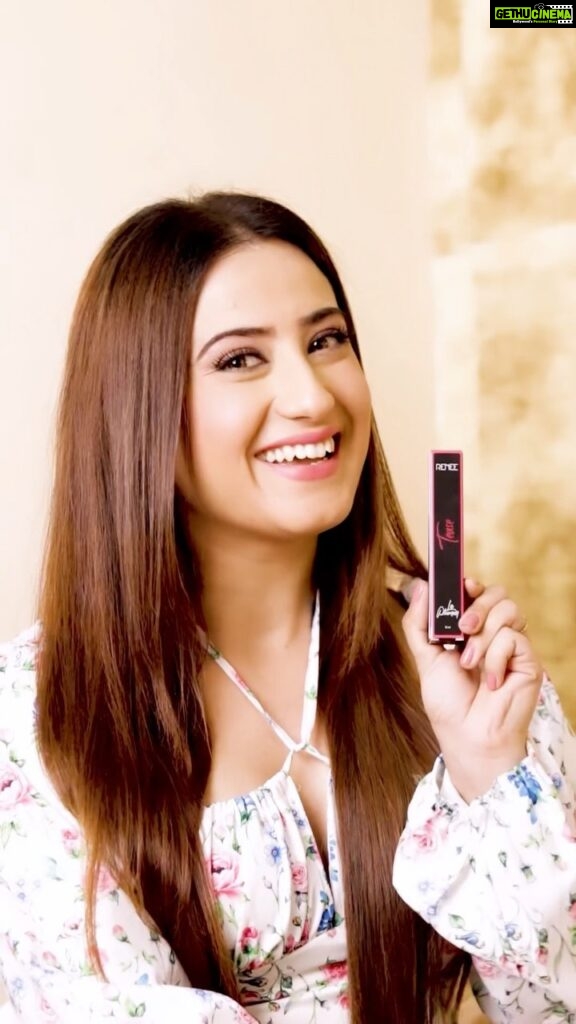 Aalisha Panwar Instagram - @reneeofficial Tease and Please your Lips by RENÉE Tease Lip Plumper. Get fuller and plumper lips, trust me this works like magic. Use code AALISHA10 to get 10% off on www.reneecosmetics.in Also available on Myntra, Nykaa, Amazon, Flipkart, and more #ReneeCosmetics #Tease #LipPlumper #FullerLips #PlumpedLips #feelitreelit #trendingreels #trends #transition #makeup @celeb_connect