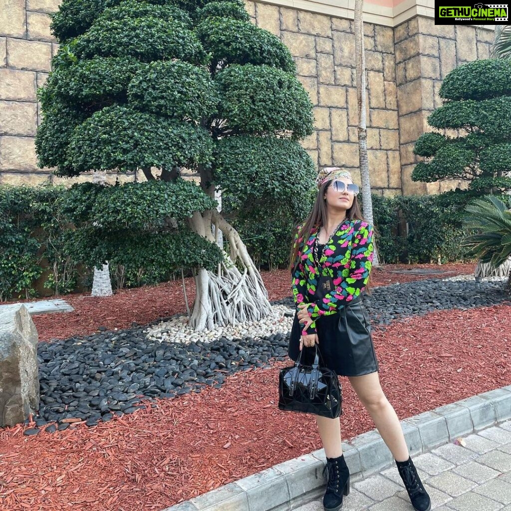 Aalisha Panwar Instagram - Always remember - You deserve good things .. .., 💗 . . #sundaymotivation #sundayvibes #traveldiaries #Dubai #dubaiexpo2022