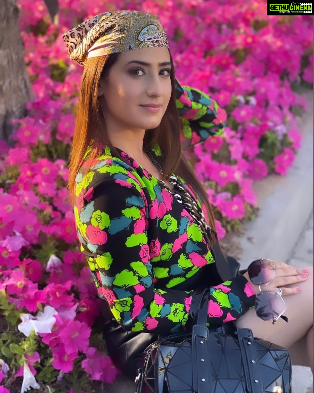 Aalisha Panwar Instagram - They whispered to her - βYou cannot withstand the Storm.. ..β She whispered back - βI am the Storm .. !!β ππ . . #travel #dubaidiaries #travelgram #dubaiexpo2022 Atlantis, The Palm