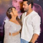 Aalisha Panwar Instagram - As always .., starting from there where we last ended .. . Hmaari baate kabhi khatm ni Ho skti .. 😅🤣 @i_shagunofficial Thanku for being there .. #AboutLastNight #LaunchParty #AankhiyaanNuNindNaaAave