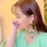 Aalisha Panwar Instagram - Aise kyun .. .?? This song.. .💚 . . . #reels #reelitfeelit #reelkrofeelkro #hipikaromorekaro #aisekyun #lipsync @hipiofficialapp