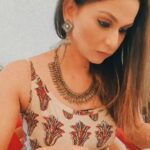 Aanchal Khurana Instagram - Don't Judge What You Dont Understand! . . . #reels #reelitfeelit #instamood #instapost #mood #moodboard #dontjudge #karma #karmaisabitch #ilovemyself #iamenough #aanchalkhurana #brinda #badeacchelagtehain2 #balh2 #balaji #dailouge #funnyvideos #laugh #live #love #nonegativity #positivevibes