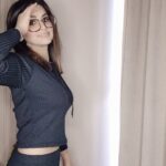 Aanchal Khurana Instagram - Just Be You With A Positive Vibe ✨💫🧚🪷☘️🥇 . . . . . . #vibe #tribe #peace #love #power #infinity #luckycharm #instafeel #instamood #instagood #life #family #viral #funnyvideos #interiordesigner #fashion #white #photography #potrait #brinda #aanchalkhurana #roadies #mtvroadies #balh2 #balajitelefilms #actorslife