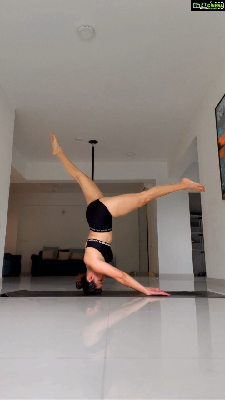 Aashka Goradia Instagram - Happy #InternationalYogaDay #2022 ❤️