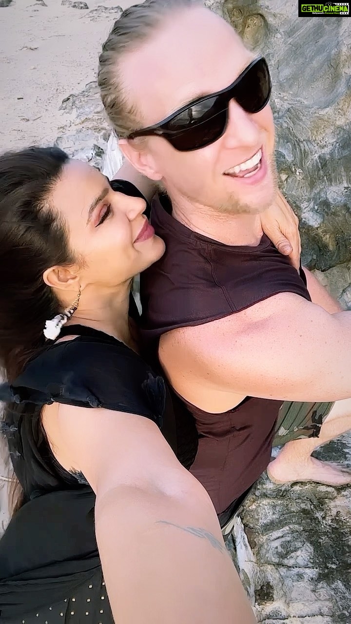 Aashka Goradia Instagram - Forever - ❤️ @ibrentgoble