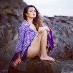 Aashka Goradia Instagram - You have to be able to control the meter of impact - that kind of a mind is a super power. Work Mode On 🌟