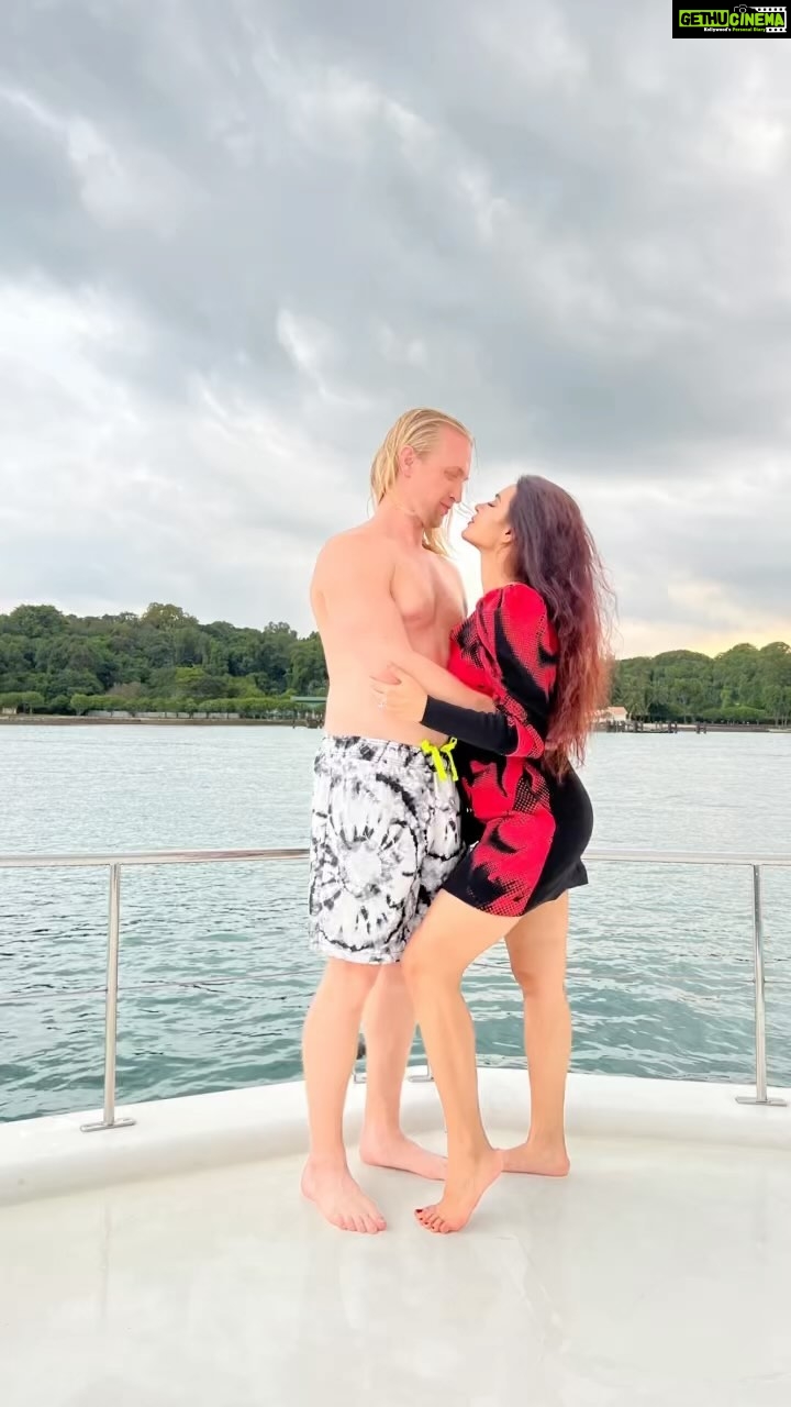 Aashka Goradia Instagram - Cause you @ibrentgoble ❤️ Sentosa , Singapore