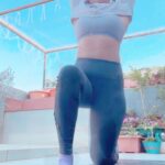 Aashka Goradia Instagram - Regardless of age - Complexity of hormonal changes are experienced by women throughout. When you exercise for hormonal imbalance, the most important factor is consistency. Quality over Quantity. Move as you seem fit but MOVE ❤️💪💥 . . . #workout #lifestyle #weights #yoga #combination