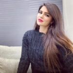 Aashka Goradia Instagram - Lips be like - #StayWithMe @reneeofficial