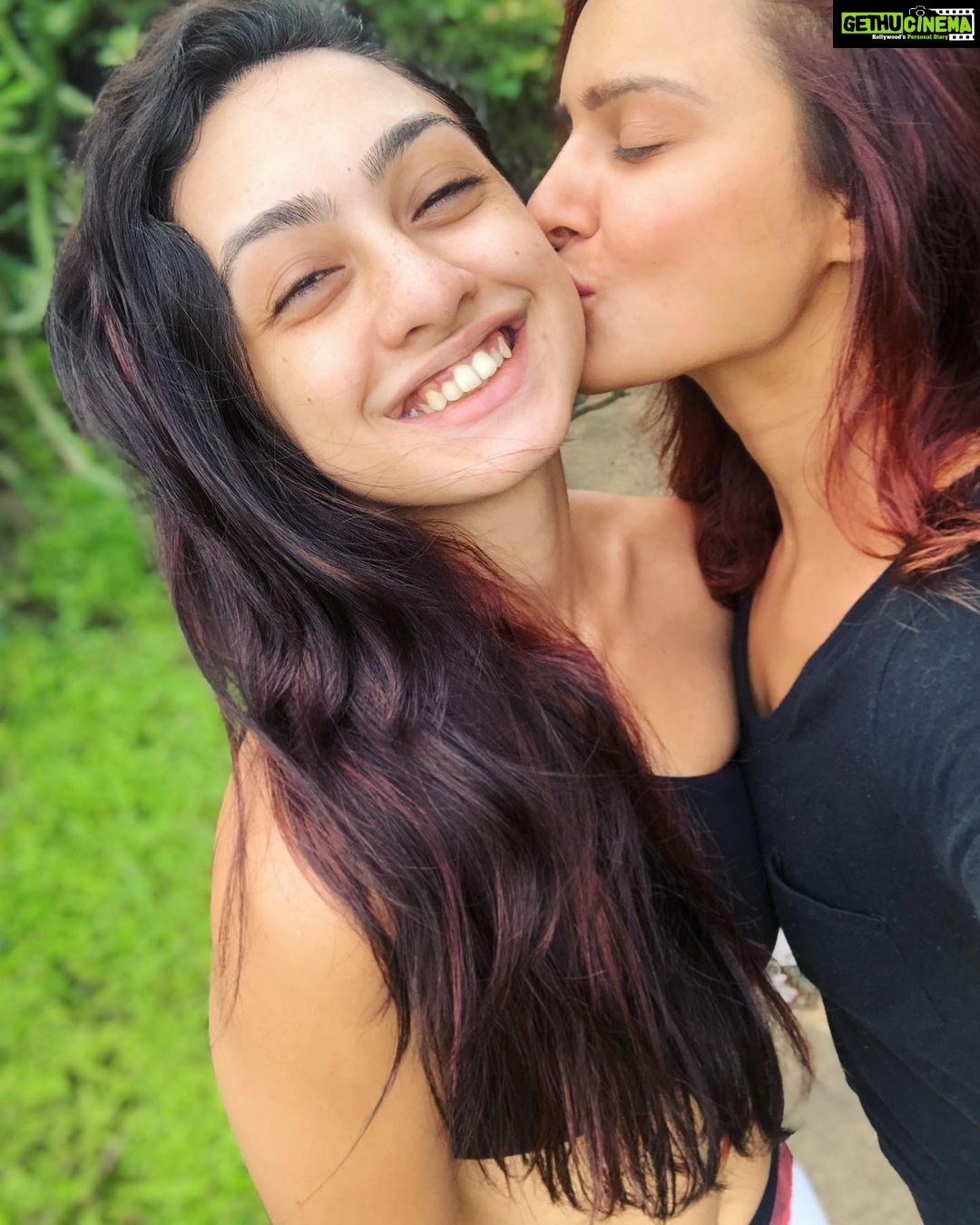 Aashka Goradia Instagram - Happy happy birthday babyyyyy @abigail_pande We may not have new pictures but I think of your everyday. Only the most choicest and wonderful wishes for you my 🐥, forever. #birthdaygirl ❤️