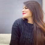 Aashka Goradia Instagram - Lips be like - #StayWithMe @reneeofficial