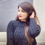 Aashka Goradia Instagram - Lips be like - #StayWithMe @reneeofficial