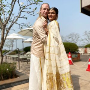 Aashka Goradia Instagram - Love you, everyday. @ibrentgoble