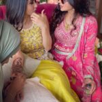 Aashka Goradia Instagram – सखी लगाए सगन की मेहँदी ❤️
प्रार्थना यही की तेरा जीवन सडेव सुख सम्पूर्ण ❤️
.
.
.
.
#mehendi Goa