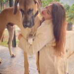 Aashka Goradia Instagram - P A B L O ❤️ Talk - Listen - Hug . . . . . . #dogsofinstagram Ahmedabad, India